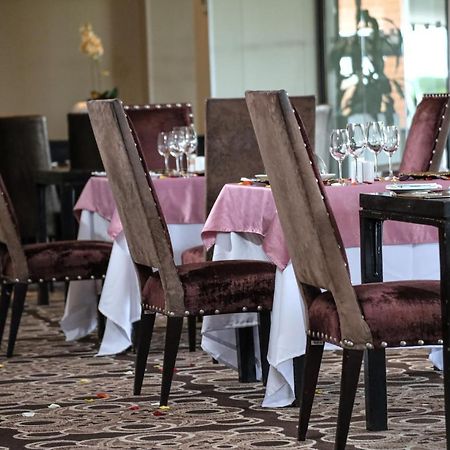 Royal Marang Hotel Phokeng Zewnętrze zdjęcie Restaurant