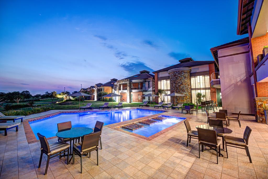 Royal Marang Hotel Phokeng Zewnętrze zdjęcie The Village