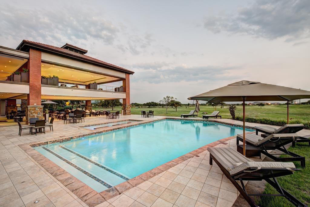 Royal Marang Hotel Phokeng Zewnętrze zdjęcie The clubhouse at the Ranch Resort
